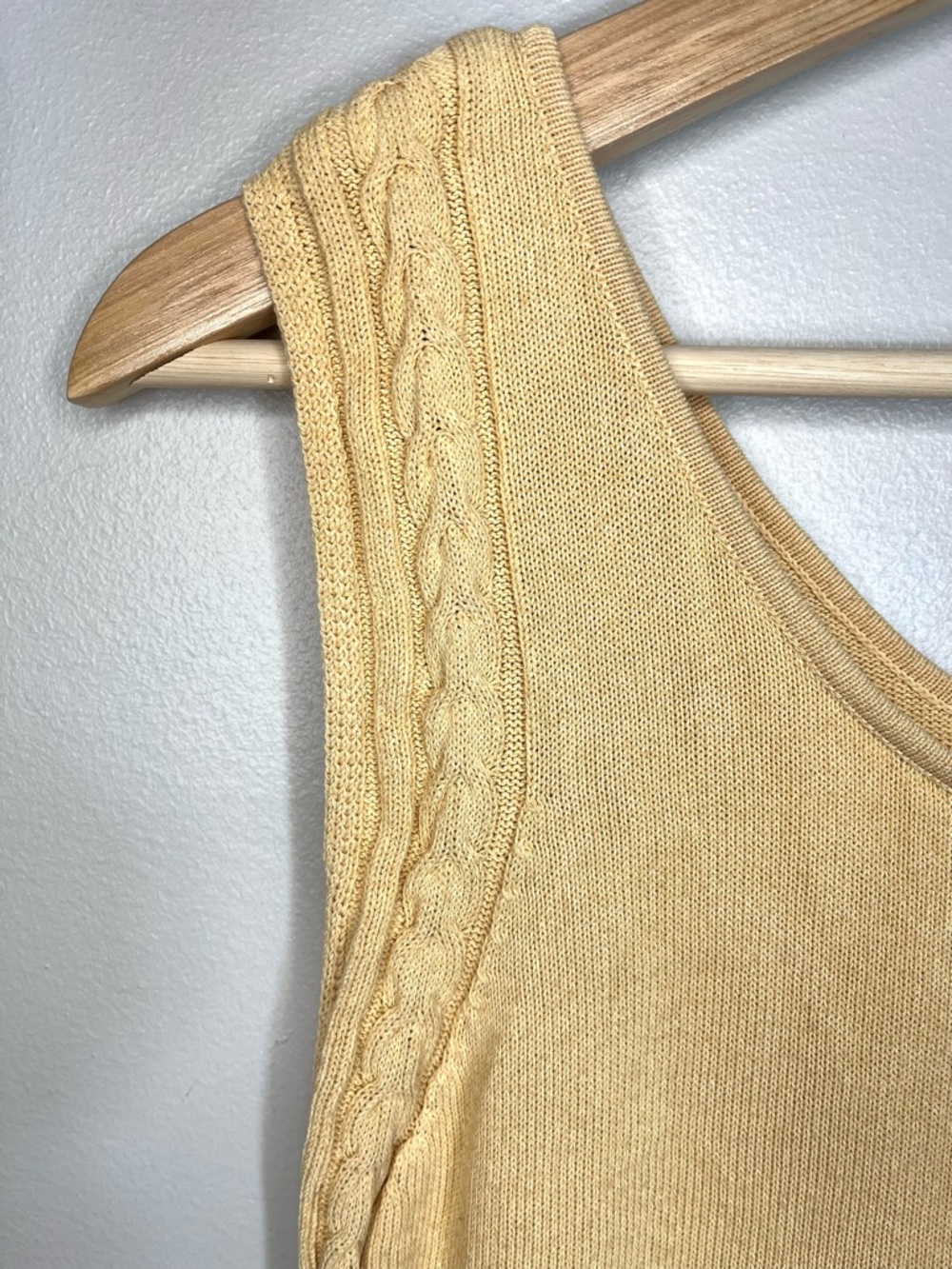 Escada Butter Yellow Cable-Trim Knit Sleeveless Tank Top Womens 40 Medium (8-10) - Picture 2 of 10